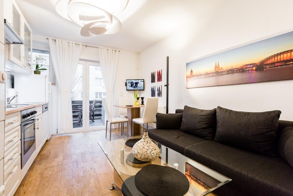 Ferien Und Messewohnug Apartment Koln Bagian luar foto