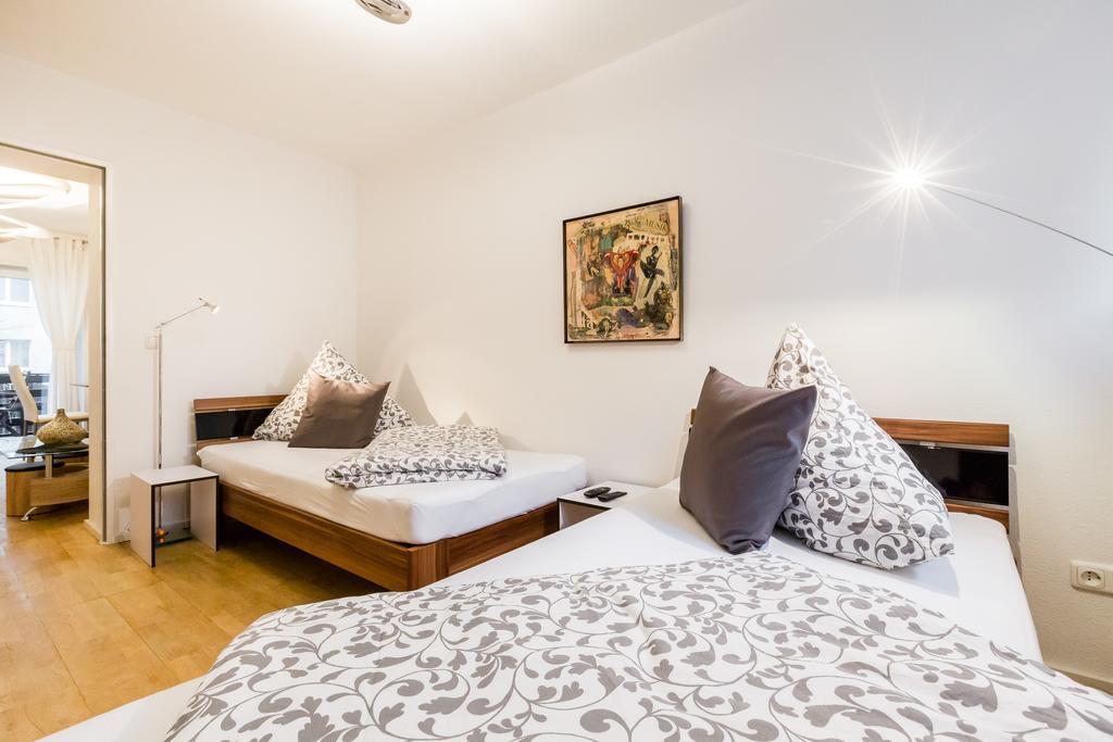 Ferien Und Messewohnug Apartment Koln Bagian luar foto